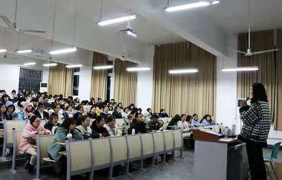目前拥有中方专职教师55人