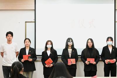 确立和巩固社会主义制度发展社会的政治