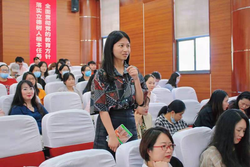 上海外国语大学文学研究院副院长张和龙