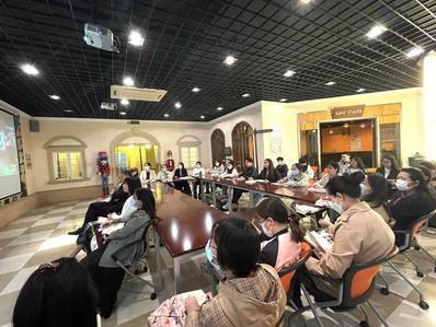 于2023年4月27日在德语实训室召